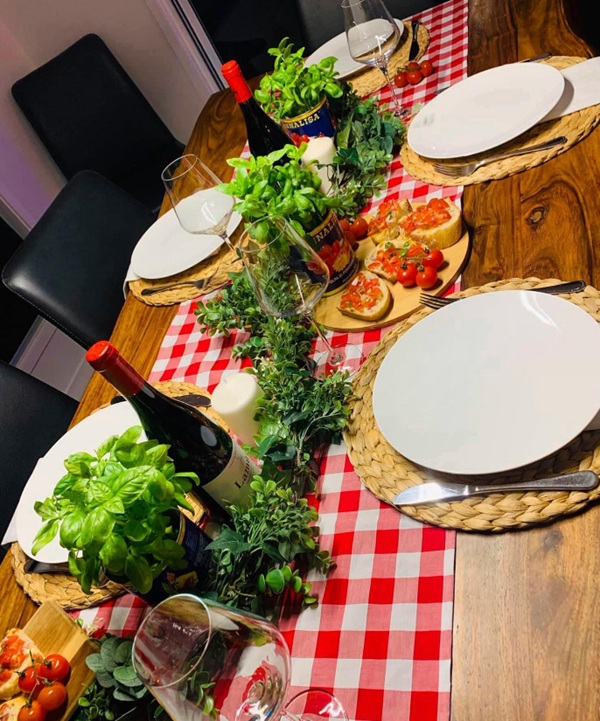 italian style table setup