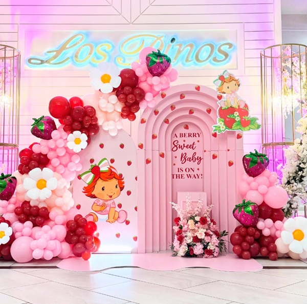 Strawberry shortcake baby shower balloon garland