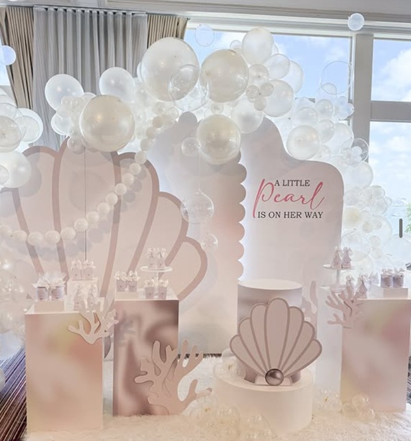 little pearl is on the way baby showet setup