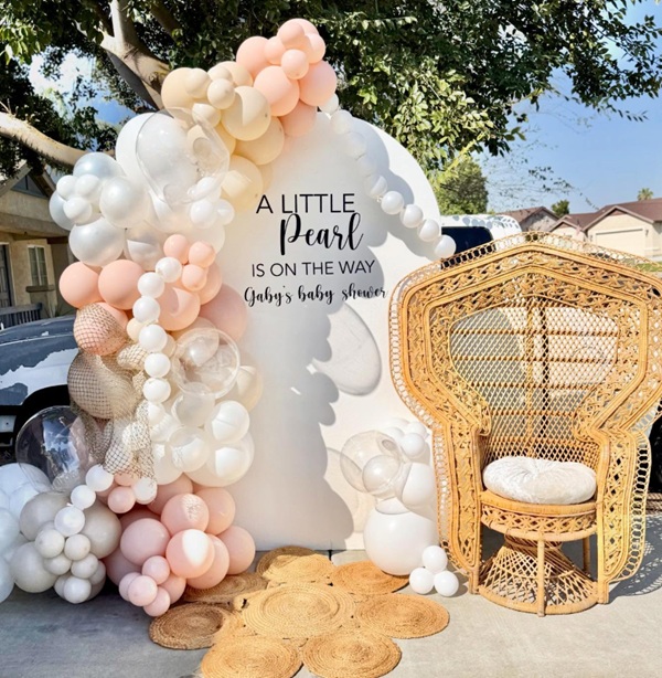 pearl is on the way backdrop